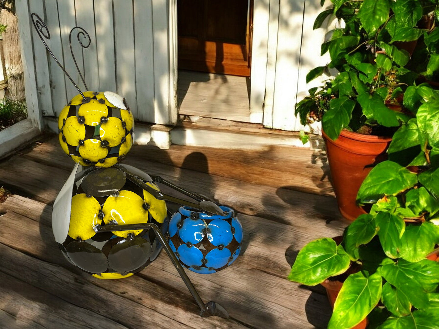 Sitting Bee with Honey Jar Plant Stand