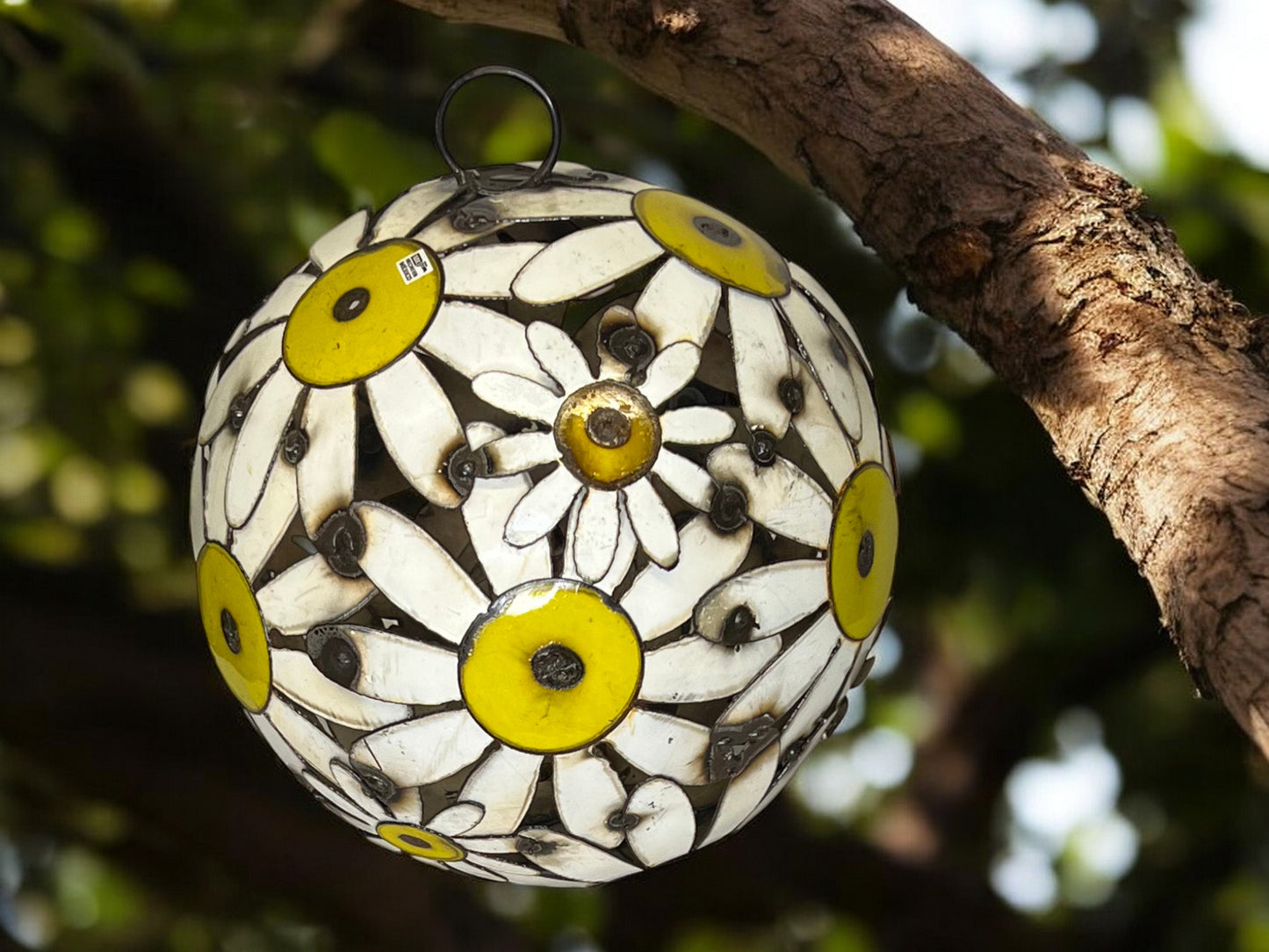 Oversize Metal White Daisy Flowers Ball ornament